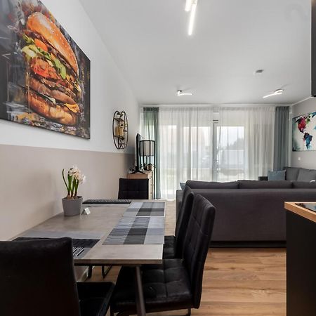 施科伊迪茨Design Luxus, Vollausstattung, Neubau, 30Min Hbf Leipzig 8, Naehe Flughfaen, Bmw, Dhl, Amazon公寓 外观 照片