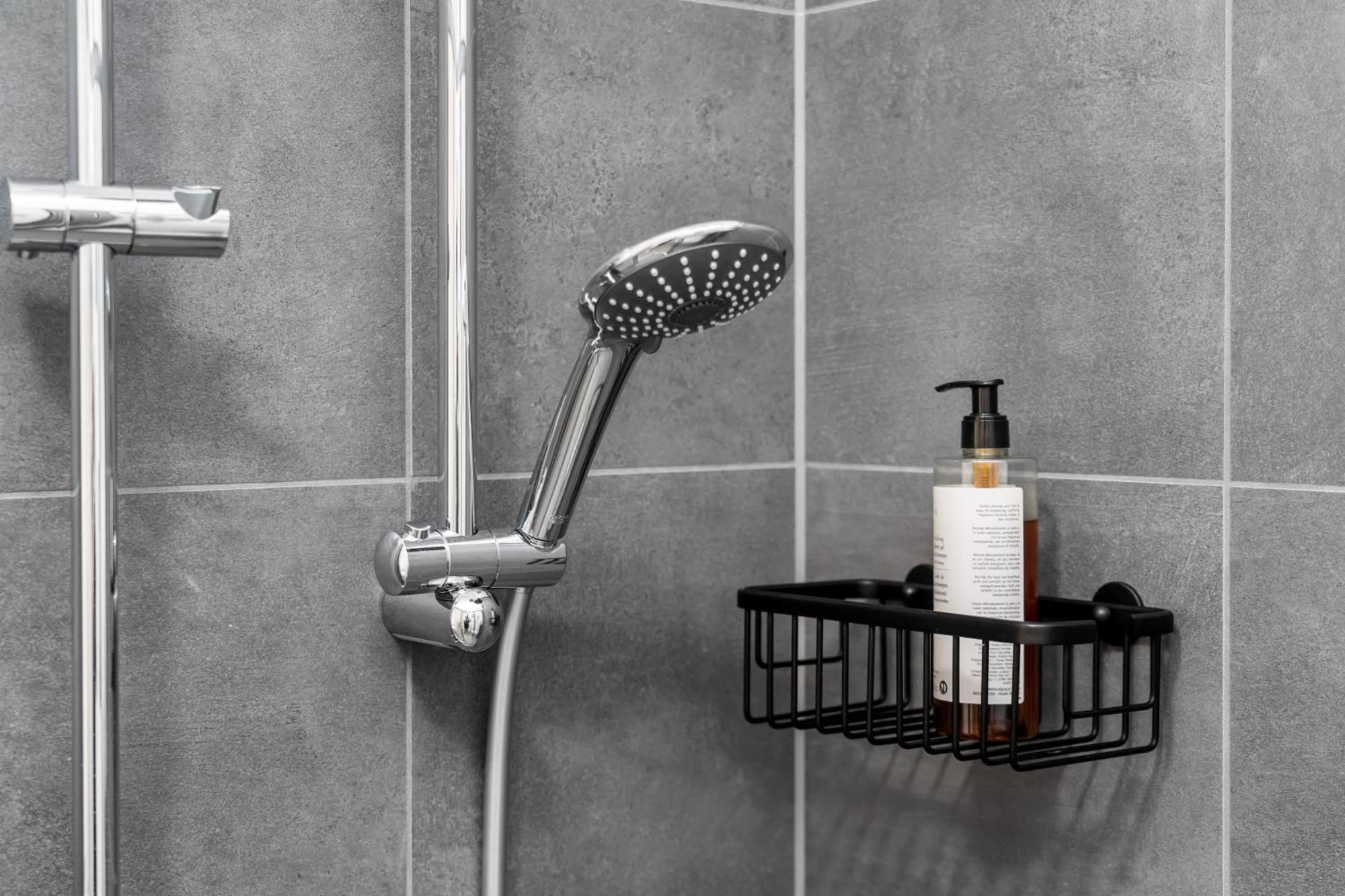施科伊迪茨Design Luxus, Vollausstattung, Neubau, 30Min Hbf Leipzig 8, Naehe Flughfaen, Bmw, Dhl, Amazon公寓 外观 照片